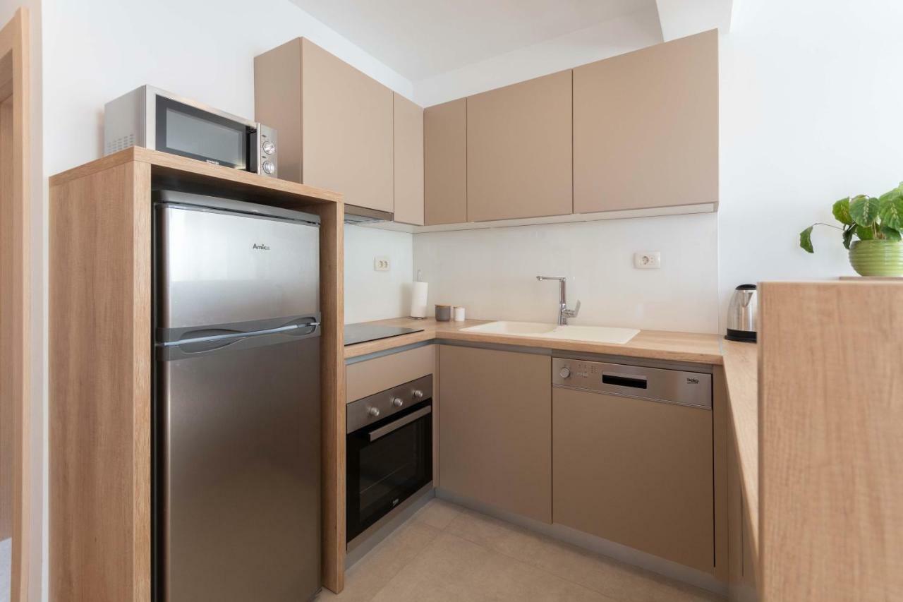 Apartment House Ivan John Podstrana Bagian luar foto