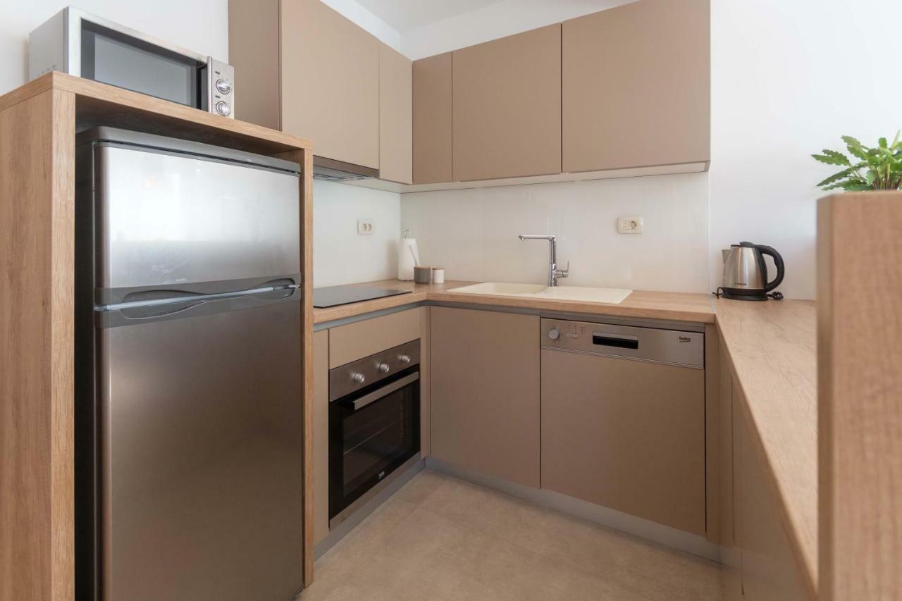 Apartment House Ivan John Podstrana Bagian luar foto