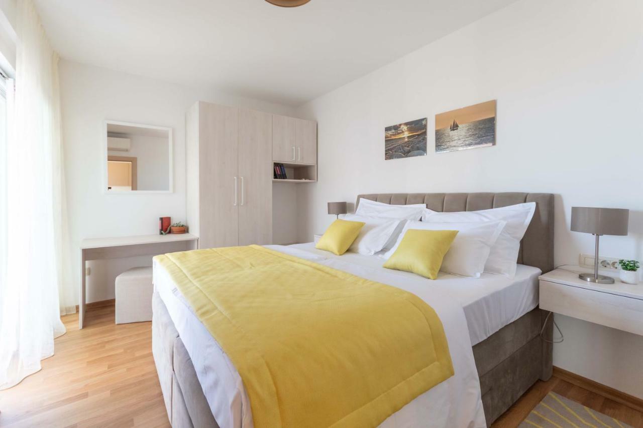 Apartment House Ivan John Podstrana Bagian luar foto