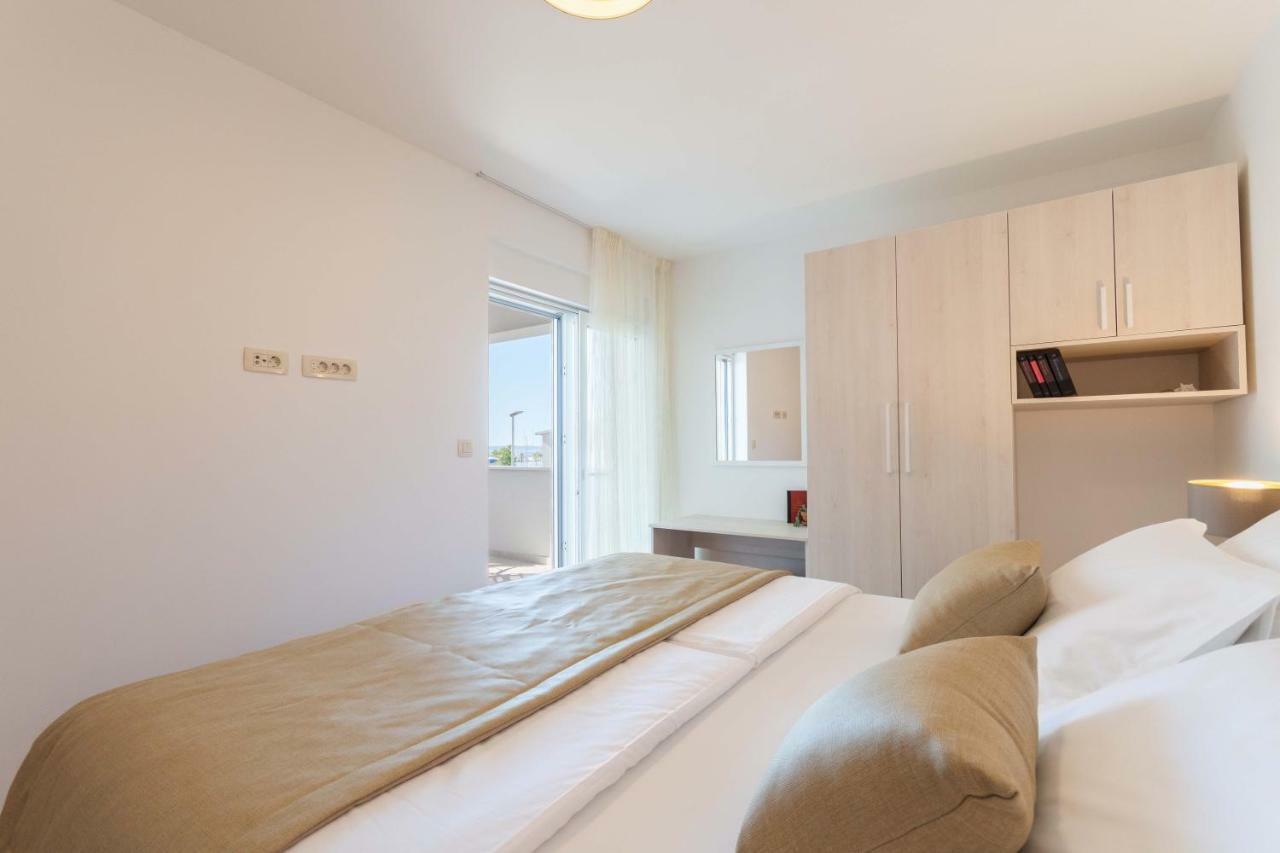 Apartment House Ivan John Podstrana Bagian luar foto