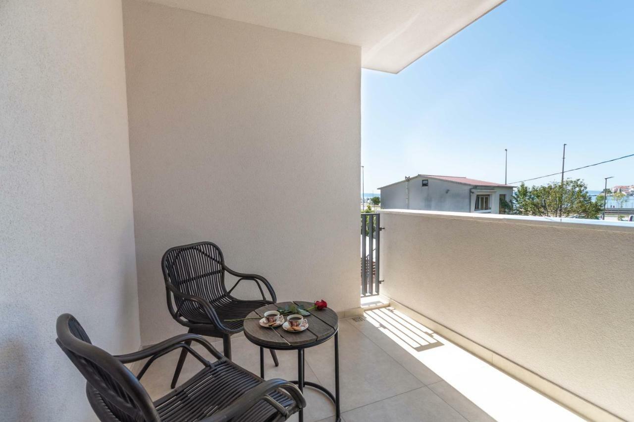 Apartment House Ivan John Podstrana Bagian luar foto