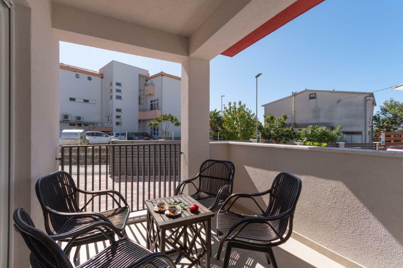 Apartment House Ivan John Podstrana Bagian luar foto